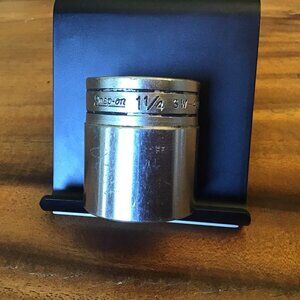 Snap-On  1/2 Drive 12 Point Shallow Socket ( 1-1/4" ) SW-401
